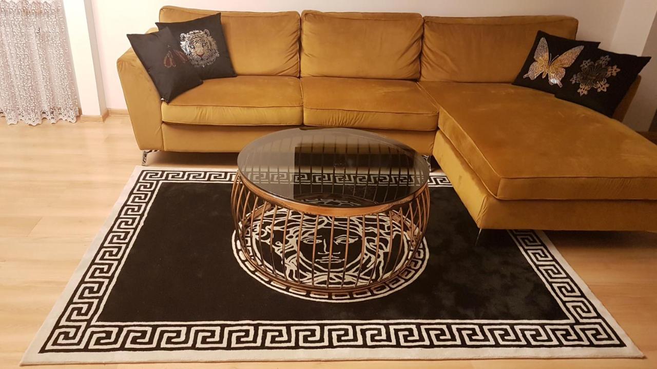 Premium Jacuzzi Apartment 克莱佩达 外观 照片
